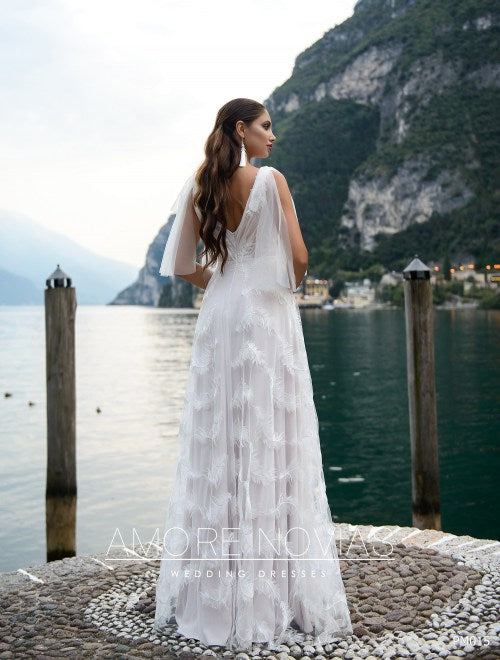 Vestuvinė suknelė iš Amore Novias kolekcijos PM015